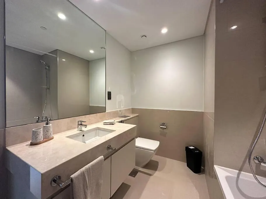 Brand New 1Br Downtown - Next To Dubai Mall Apartment